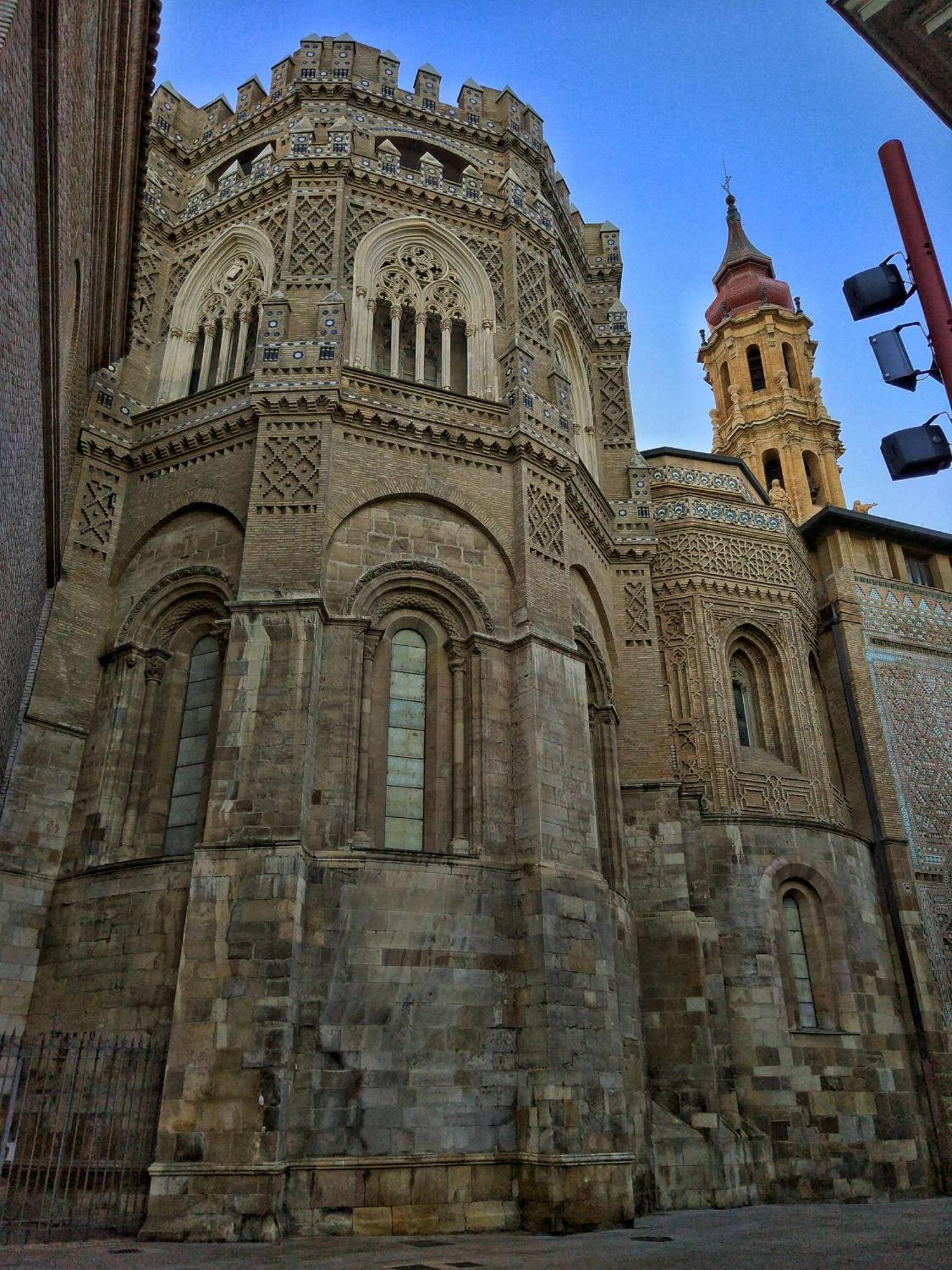Mirador Del Portillo Zaragoza Exterior photo